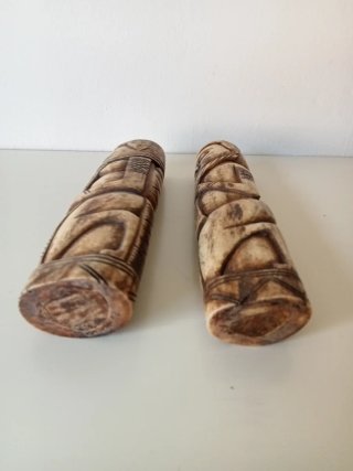 Tallas de hueso talladas a mano