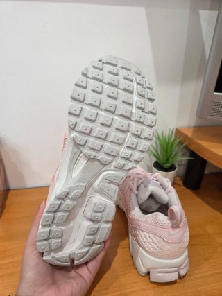 Zapatillas Nike Zoom Vomero 5 GS Pearl Pink 37.5
