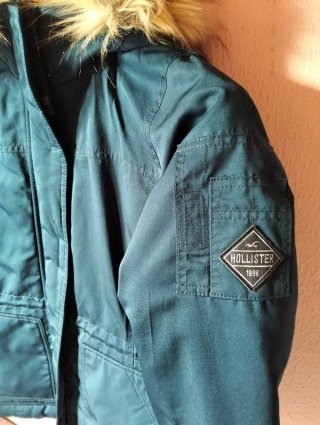 Chaqueta Hollister Talla M Azul con Capucha