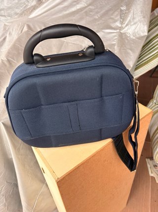 Neceser de viaje azul marino