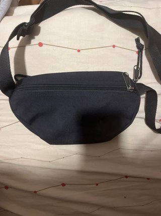Riñonera Eastpak Negra