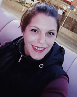 Se ofrece chica para camarera tareas del hogar etc