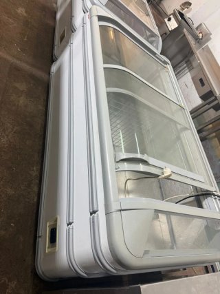 Congelador horizontal con tapa de cristal