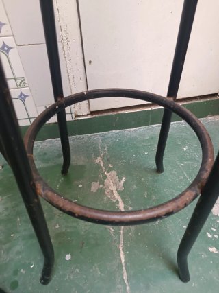 2 Banquetas altas negra y marrón
