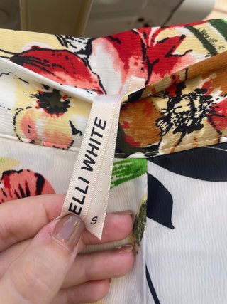Pantalón ancho con estampado floral NUEVO