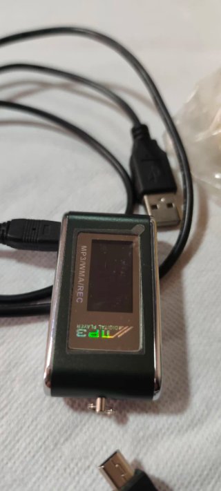 Reproductor MP3 y cables