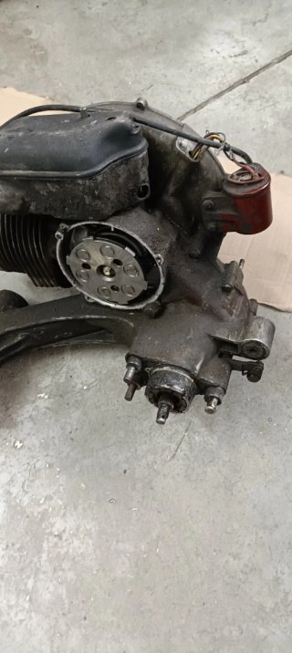 Motor Piaggio Vespa VBB2M