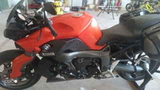 BMW K1300R Naranja y Negra