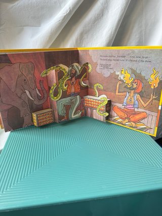 Libro pop up illustrato Inglese Circus