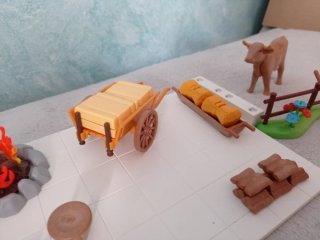Lote Playmobil: Vaca, Hoguera y carro paja
