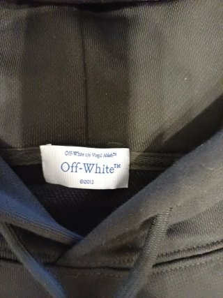 Felpa Off-White nera con cappuccio