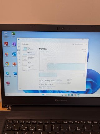 Portátil Toshiba i5 16GB RAM 500GB SSD