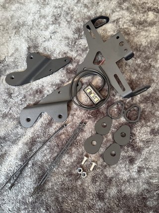 Portamatriculas corto Yamaha MT09 2025