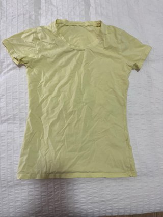 Camiseta amarilla manga corta