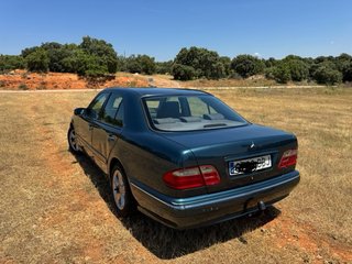 Mercedes-Benz Clase E 320 gasolina glp