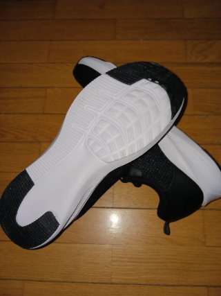 Zapatillas Boomerang Negras y Blancas