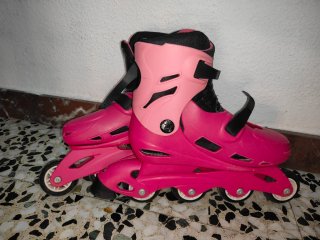 Patines en línea rosas PRECIO NEGOCIABLE