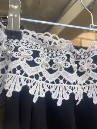 Blusa elegante negra con volantes y encaje NUEVA