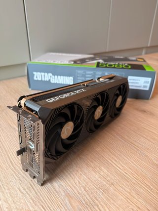 Placa Gráfica Zotac RTX 5080 16GB