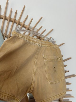 Pantalon mostaza zara