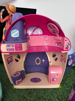 Casa Bellies con accesorios y muñecos