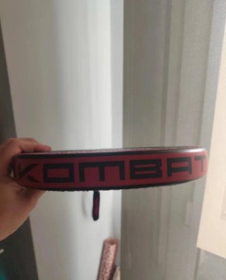Pala de pádel Kombat poco uso Venta en persona