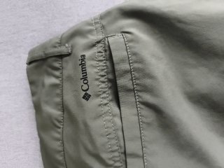 Pantalón senderismo mujer Columbia verde