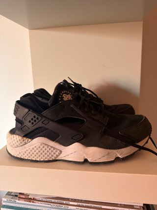 Tenis Nike Air Huarache Negro/Blanco
