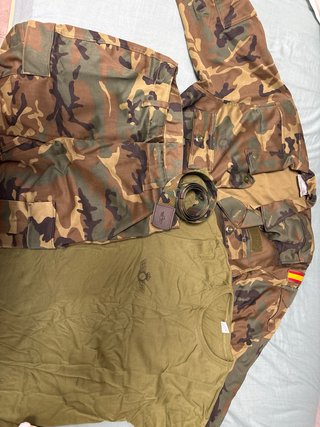 Traje militar camuflaje