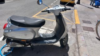 Vespa Lx50 Plata Scooter Automática 16.000km itv r
