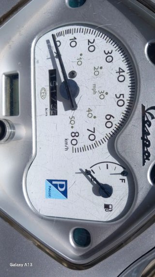 Vespa Lx50 Plata Scooter Automática 16.000km itv r