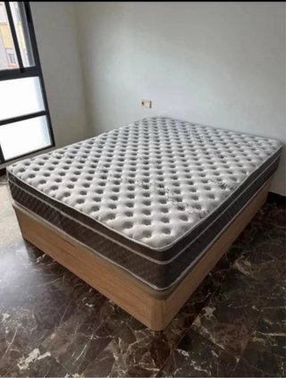 Colchón y canapé a estrenar