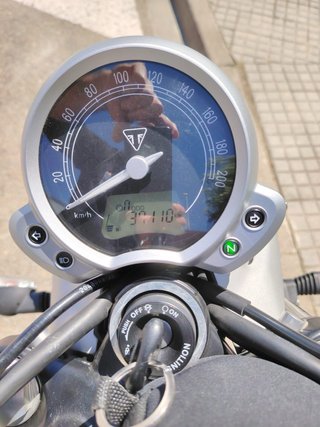 Triumph Street Twin 900