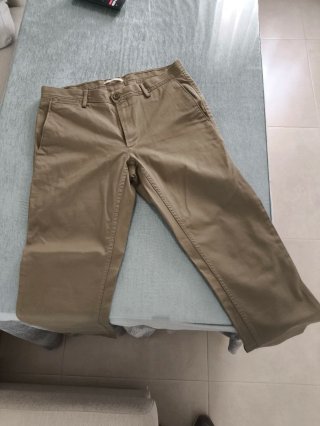Pantalón chino verde kaki