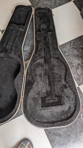 Maletín para guitarra SKB ( guitarra flamenca )