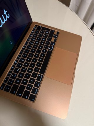 MacBook Air 2020 13’ Oro rosa.