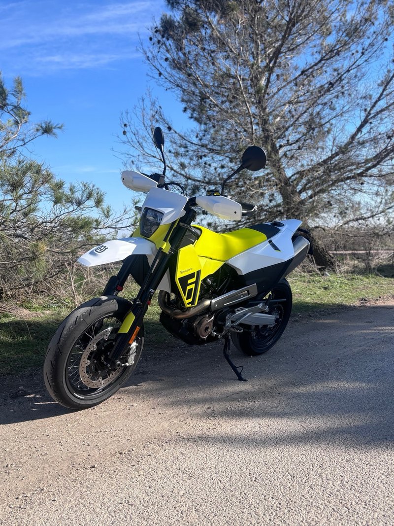 Husqvarna 701 Supermoto 2026 enero 2000 km