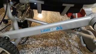 Silla de ruedas eléctrica plegable
