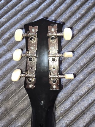Guitarra Acústica Roja