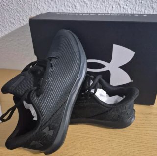 Zapatillas Under Armour Negras Nuevas