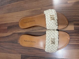 Sandalias pala Pedro del Hierro beige