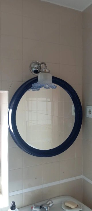 Espejo de baño redondo azul