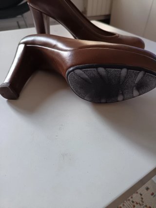 Zapatos Unisa piel marrón