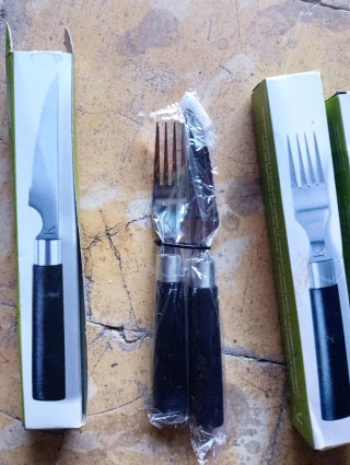 Set di Posate Nere e Argento