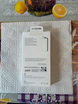 iPhone 16e Bianco 128GB - Praticamente nuovo