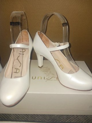Zapatos de novia blancos Unisa