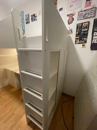 Cama alta IKEA SMÅSTAD con escritorio
