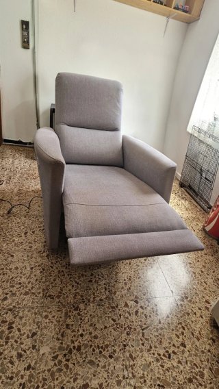 Sofá Eléctrico Gris Como Nuevo casi sin uso