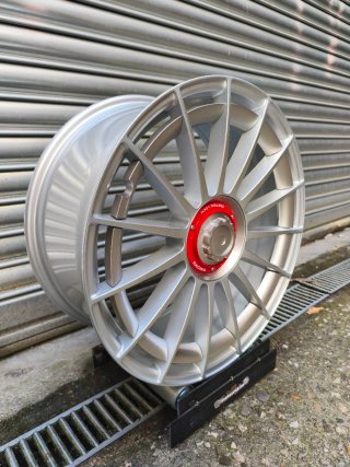 Llantas tipo Oz Superturismo Aero