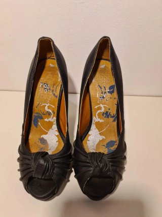 Zapatos de tacón negros talla 35